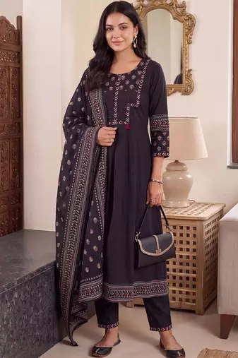 women ethnic motifs embroidered regular thread work cotton kurta with trousers & with dupatta