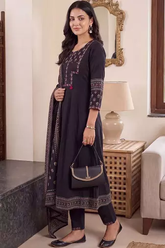 women ethnic motifs embroidered regular thread work cotton kurta with trousers & with dupatta