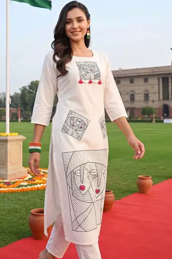 women printed regular cotton kurta with trousers