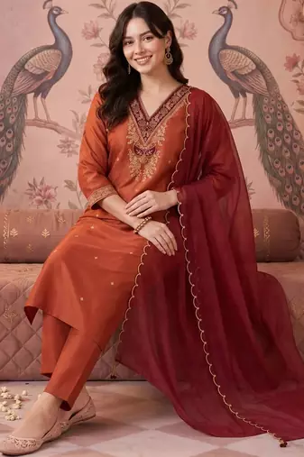 women ethnic motifs embroidered regular thread work kurta with trousers & with dupatta