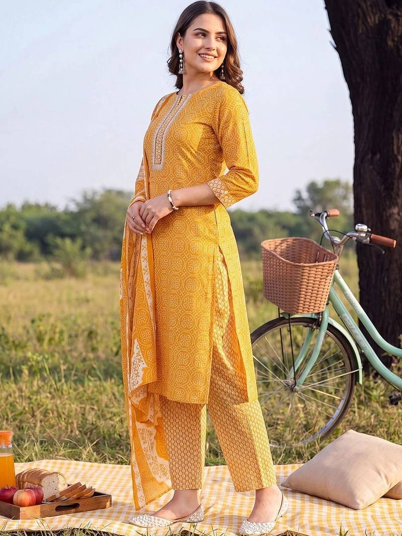 women printed regular thread work cotton kurta with trousers & with dupatta