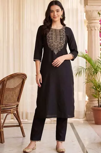 women ethnic motifs embroidered regular cotton kurta with trousers