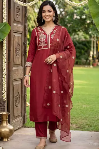 women ethnic motifs embroidered regular thread work kurta with trousers & with dupatta