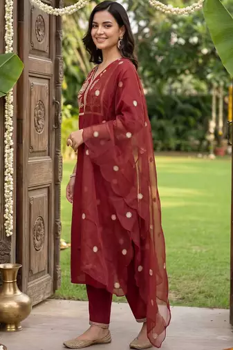 women ethnic motifs embroidered regular thread work kurta with trousers & with dupatta