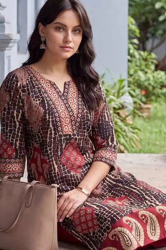 women ethnic motifs printed regular cotton kurta with trousers