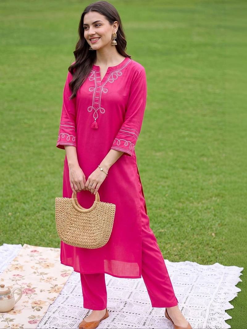 women ethnic motifs embroidered regular thread work kurta with trousers