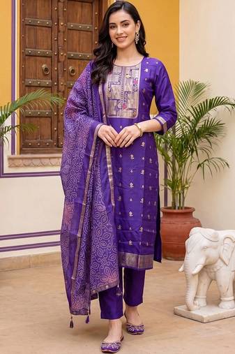 women ethnic motifs embroidered regular kurta with trousers & with dupatta