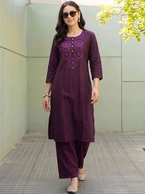 women ethnic motifs regular thread work kurta with palazzos 1