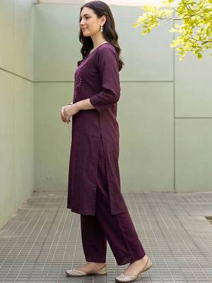 women ethnic motifs regular thread work kurta with palazzos 3