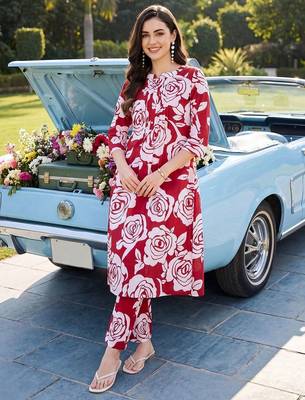 women floral printed regular cotton kurta with trousers 1