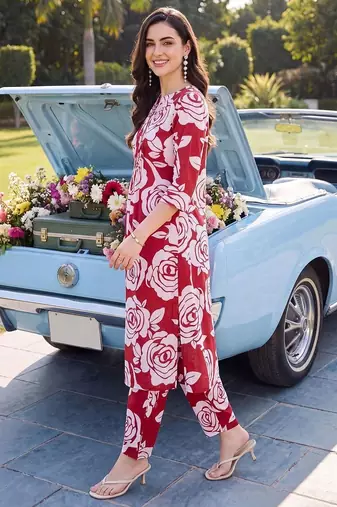 women floral printed regular cotton kurta with trousers