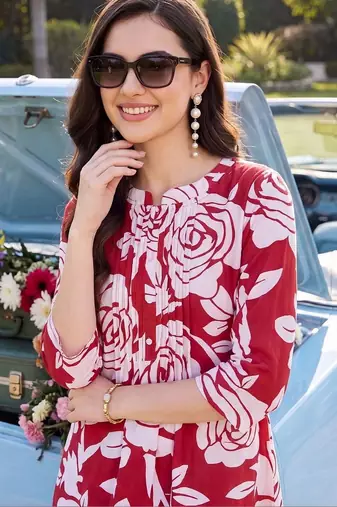 women floral printed regular cotton kurta with trousers