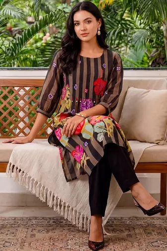 women floral printed regular cotton kurta with trousers