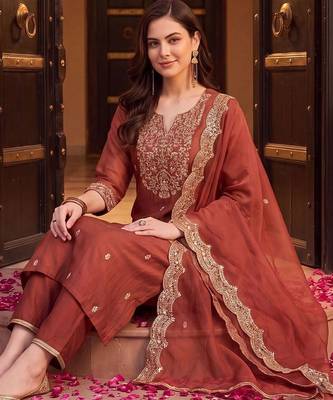 women ethnic motifs embroidered regular thread work liva kurta with trousers & with dupatta 2