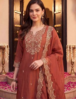 women ethnic motifs embroidered regular thread work liva kurta with trousers & with dupatta 3