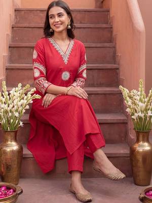 women ethnic motifs embroidered regular thread work kurta with trousers 6