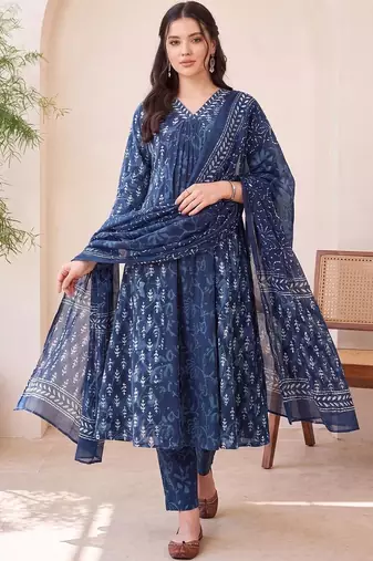 women floral printed regular cotton kurta with trousers & with dupatta