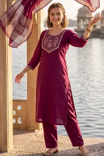 women ethnic motifs embroidered regular thread work kurta with trousers & with dupatta