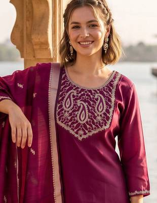 women ethnic motifs embroidered regular thread work kurta with trousers & with dupatta 2