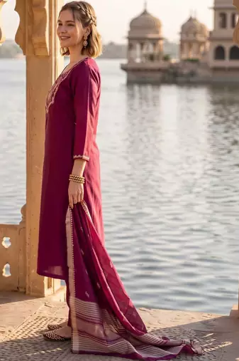 women ethnic motifs embroidered regular thread work kurta with trousers & with dupatta