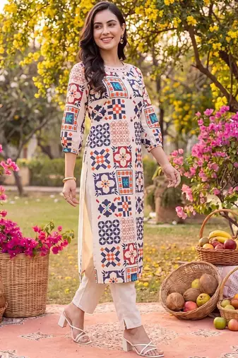 women ethnic motifs printed regular kurta with trousers