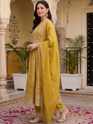 women floral embroidered empire thread work kurta with palazzos & with dupatta 3