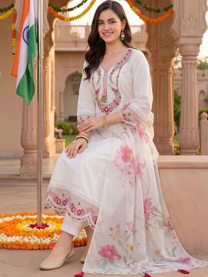 women floral embroidered regular thread work kurta with trousers & with dupatta 2