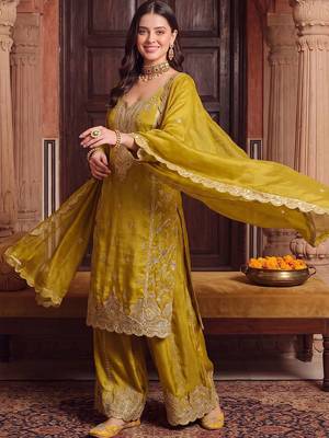 women ethnic motifs embroidered regular thread work kurta with palazzos & with dupatta 1