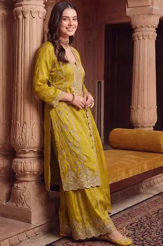 women ethnic motifs embroidered regular thread work kurta with palazzos & with dupatta