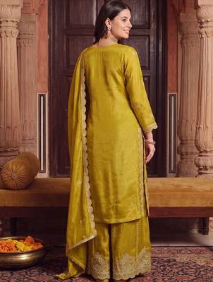women ethnic motifs embroidered regular thread work kurta with palazzos & with dupatta 4