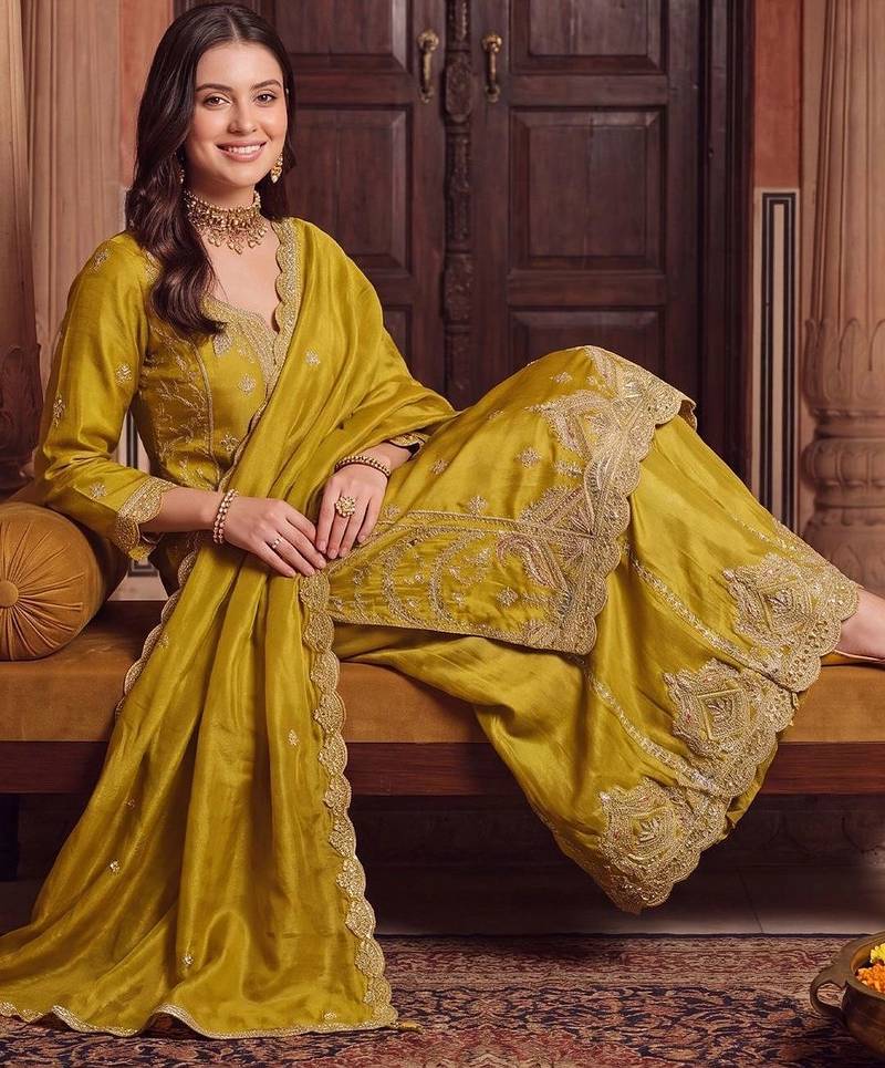 women ethnic motifs embroidered regular thread work kurta with palazzos & with dupatta