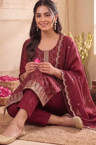 women ethnic motifs embroidered regular kurta with trousers & with dupatta