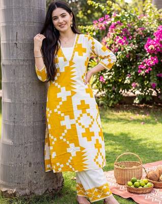 women printed regular kurta with palazzos 1