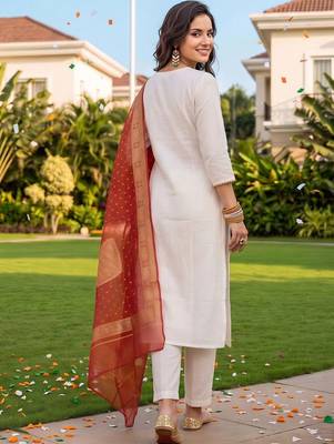 women floral embroidered regular thread work kurta with trousers & with dupatta 5