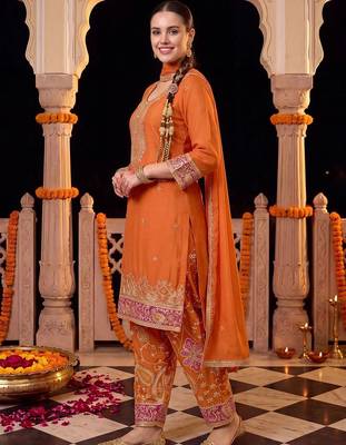 women ethnic motifs embroidered regular sequinned kurta with trousers & with dupatta 3
