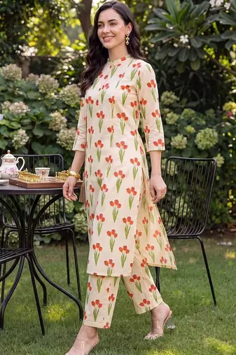 women floral printed regular cotton kurta with trousers