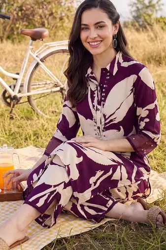women floral printed regular sequinned kurta with trousers