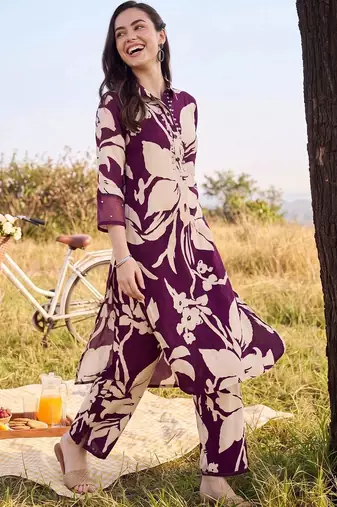 women floral printed regular sequinned kurta with trousers