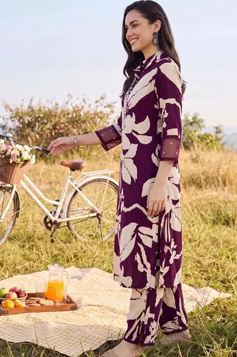 women floral printed regular sequinned kurta with trousers