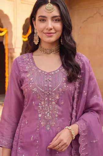 women ethnic motifs embroidered regular thread work kurta with trousers & with dupatta