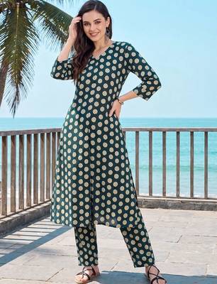 women printed regular cotton kurta with trousers 1