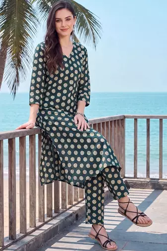 women printed regular cotton kurta with trousers