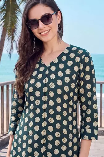 women printed regular cotton kurta with trousers