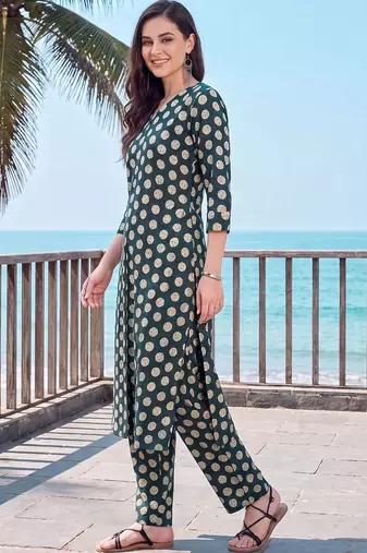 women printed regular cotton kurta with trousers
