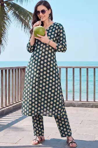 women printed regular cotton kurta with trousers