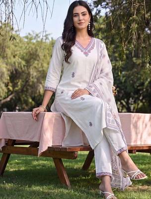 women ethnic motifs embroidered regular thread work cotton kurta with trousers & with dupatta 2