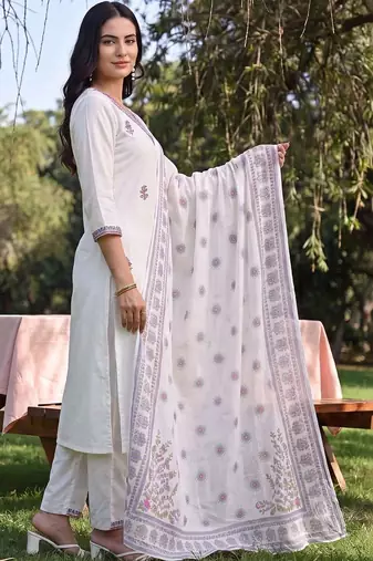 women ethnic motifs embroidered regular thread work cotton kurta with trousers & with dupatta