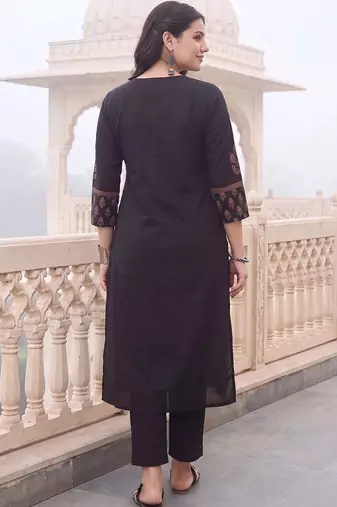 women ethnic motifs printed regular cotton kurta with trousers