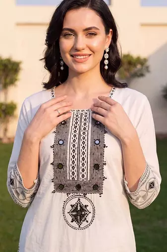 women ethnic motifs embroidered regular mirror work cotton kurta with trousers & with dupatta