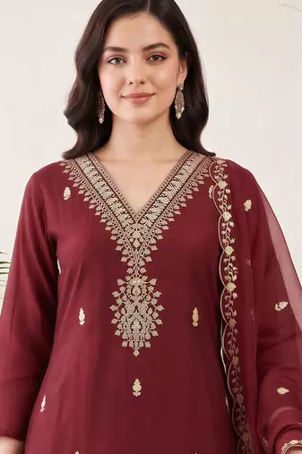 women ethnic motifs embroidered regular thread work kurta with trousers & with dupatta